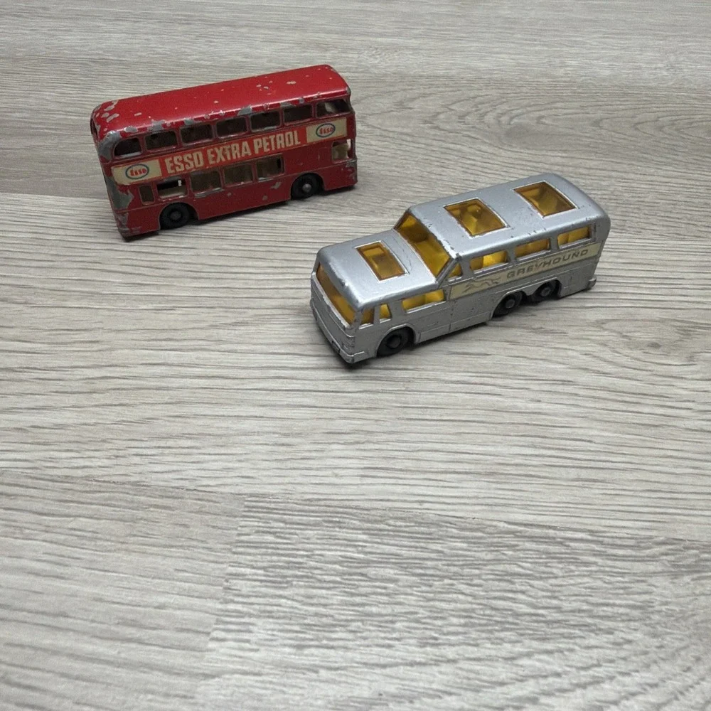 Matchbox No. 74 Daimler Bus & Matchbox Lesney Greyhound Coach No. 66 VTG Bundle